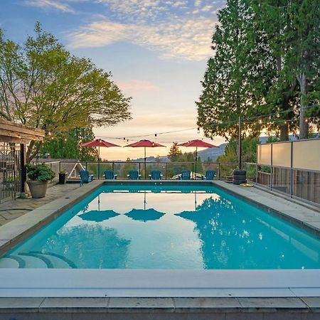 Seymour Private Bedroom, Ensuite Bathroom With Shared Pool, Hot Tub With Views North Vancouver Exteriör bild