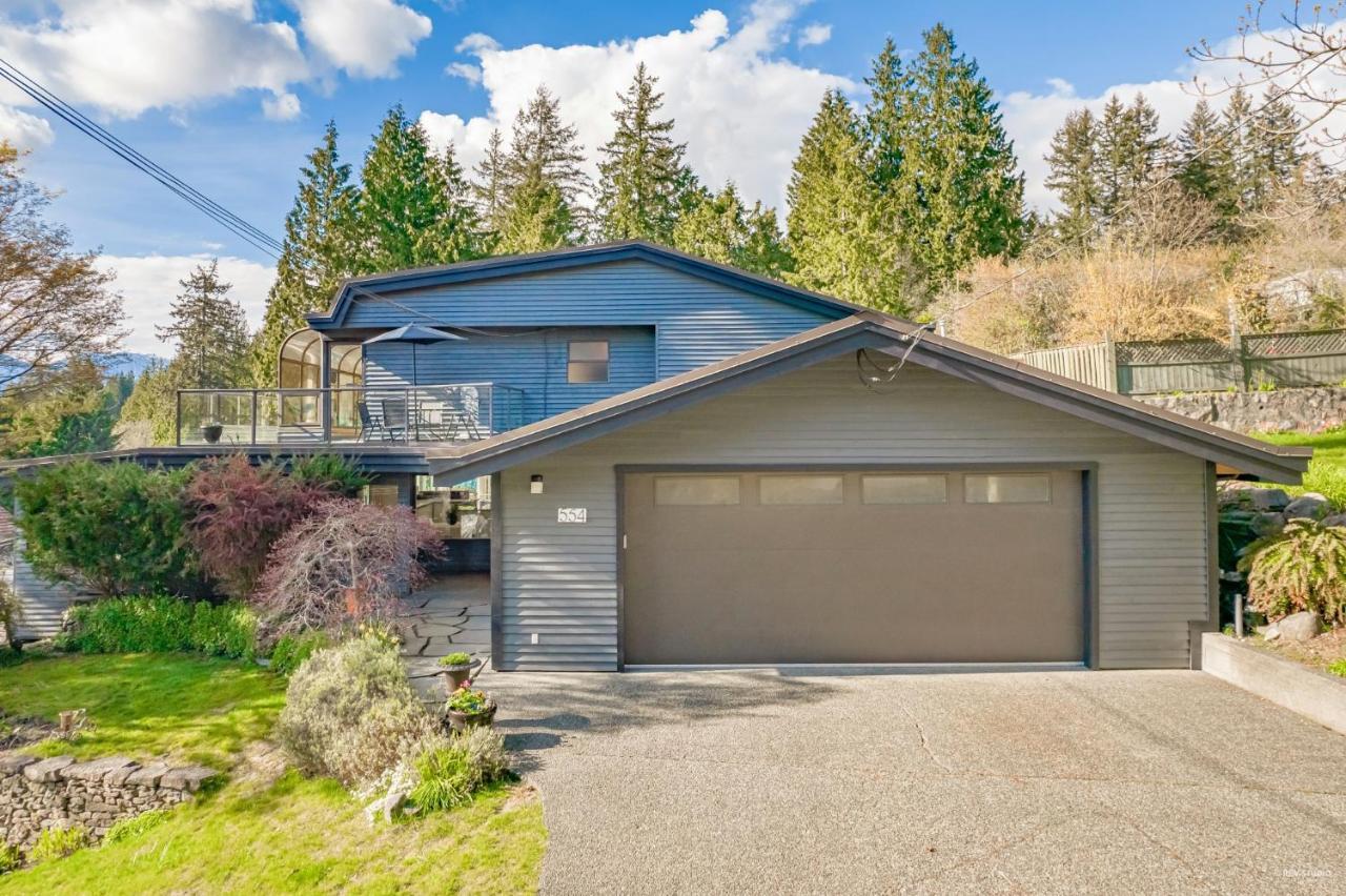 Seymour Private Bedroom, Ensuite Bathroom With Shared Pool, Hot Tub With Views North Vancouver Exteriör bild