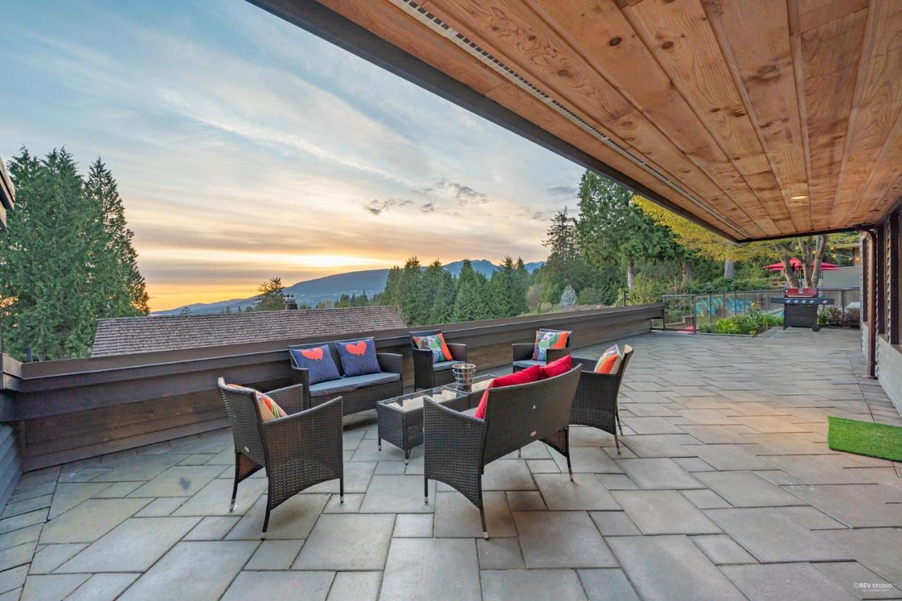 Seymour Private Bedroom, Ensuite Bathroom With Shared Pool, Hot Tub With Views North Vancouver Exteriör bild