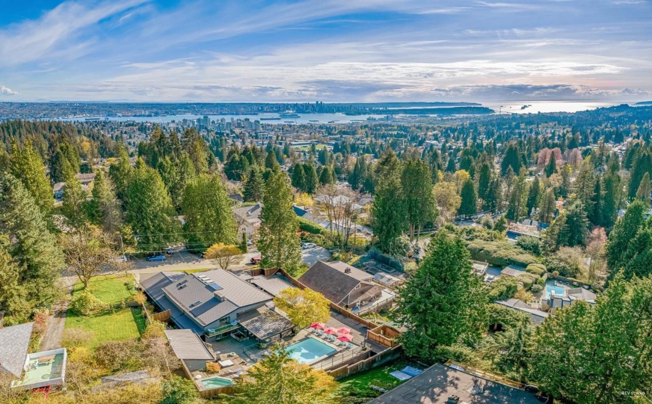 Seymour Private Bedroom, Ensuite Bathroom With Shared Pool, Hot Tub With Views North Vancouver Exteriör bild