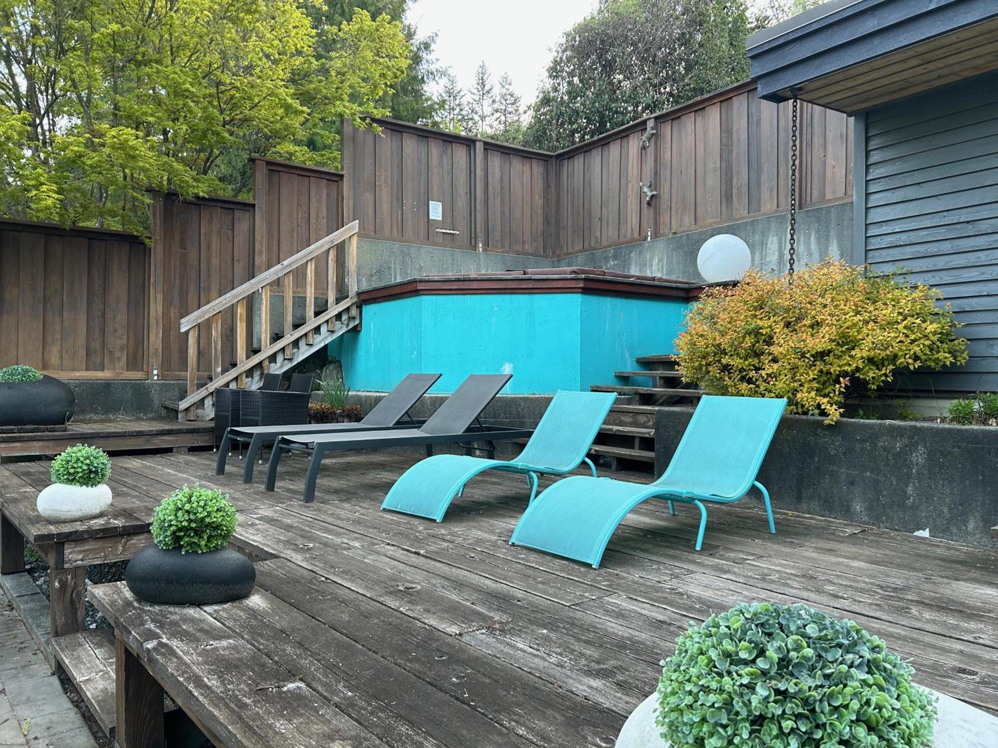 Seymour Private Bedroom, Ensuite Bathroom With Shared Pool, Hot Tub With Views North Vancouver Exteriör bild