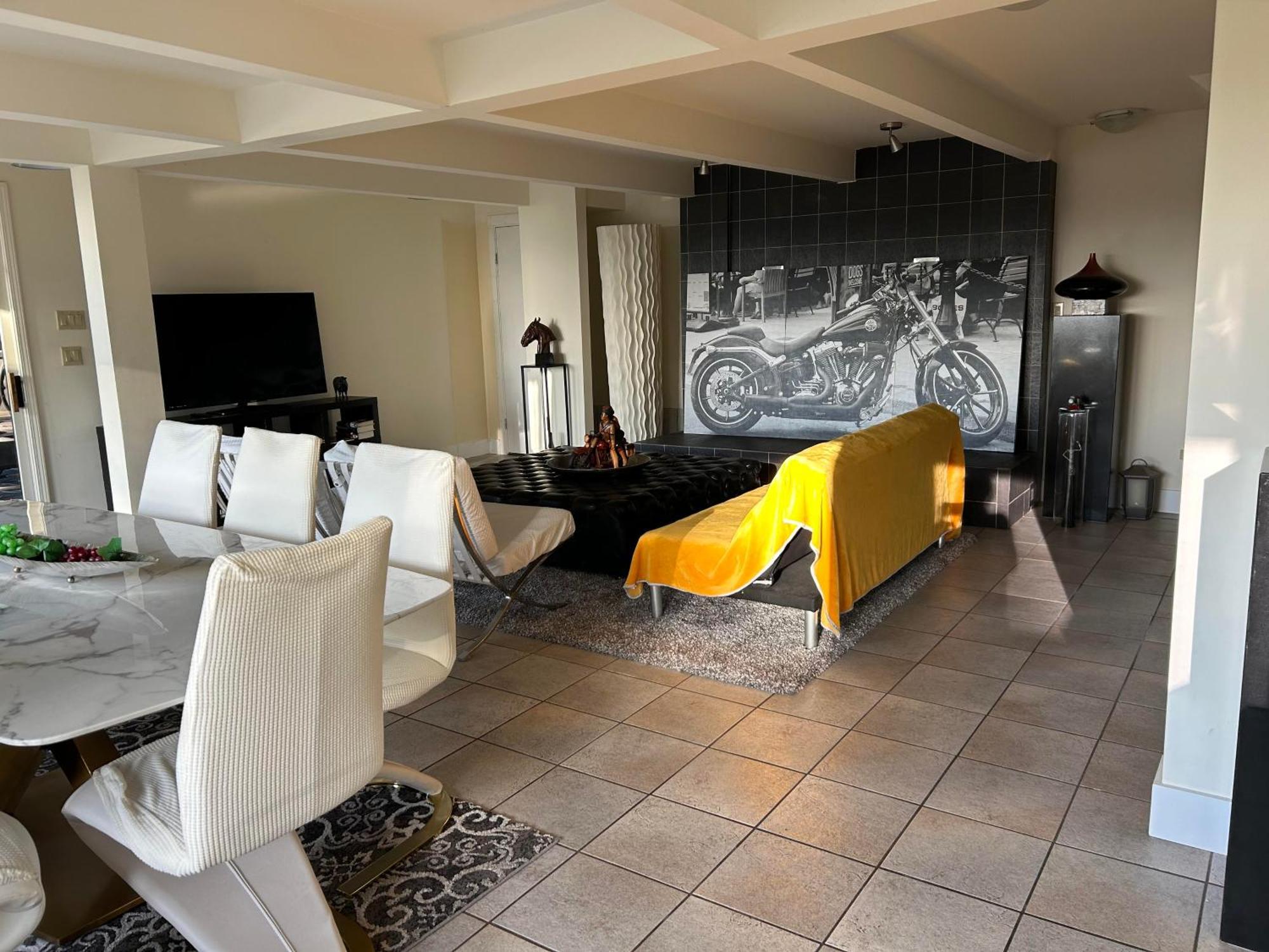 Seymour Private Bedroom, Ensuite Bathroom With Shared Pool, Hot Tub With Views North Vancouver Exteriör bild