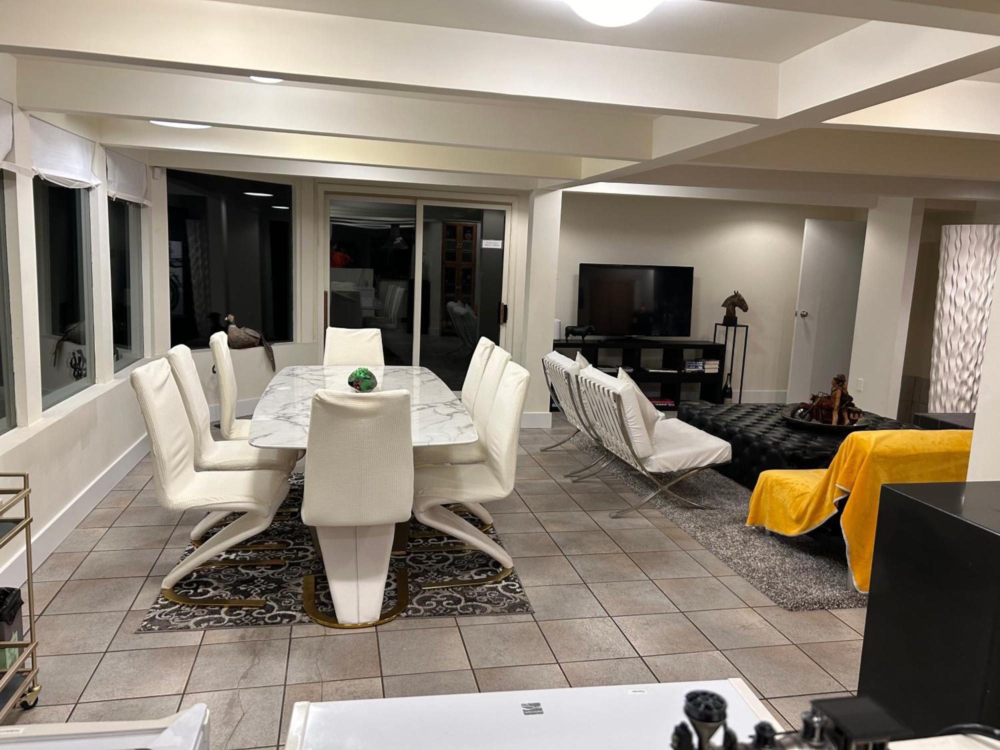Seymour Private Bedroom, Ensuite Bathroom With Shared Pool, Hot Tub With Views North Vancouver Exteriör bild