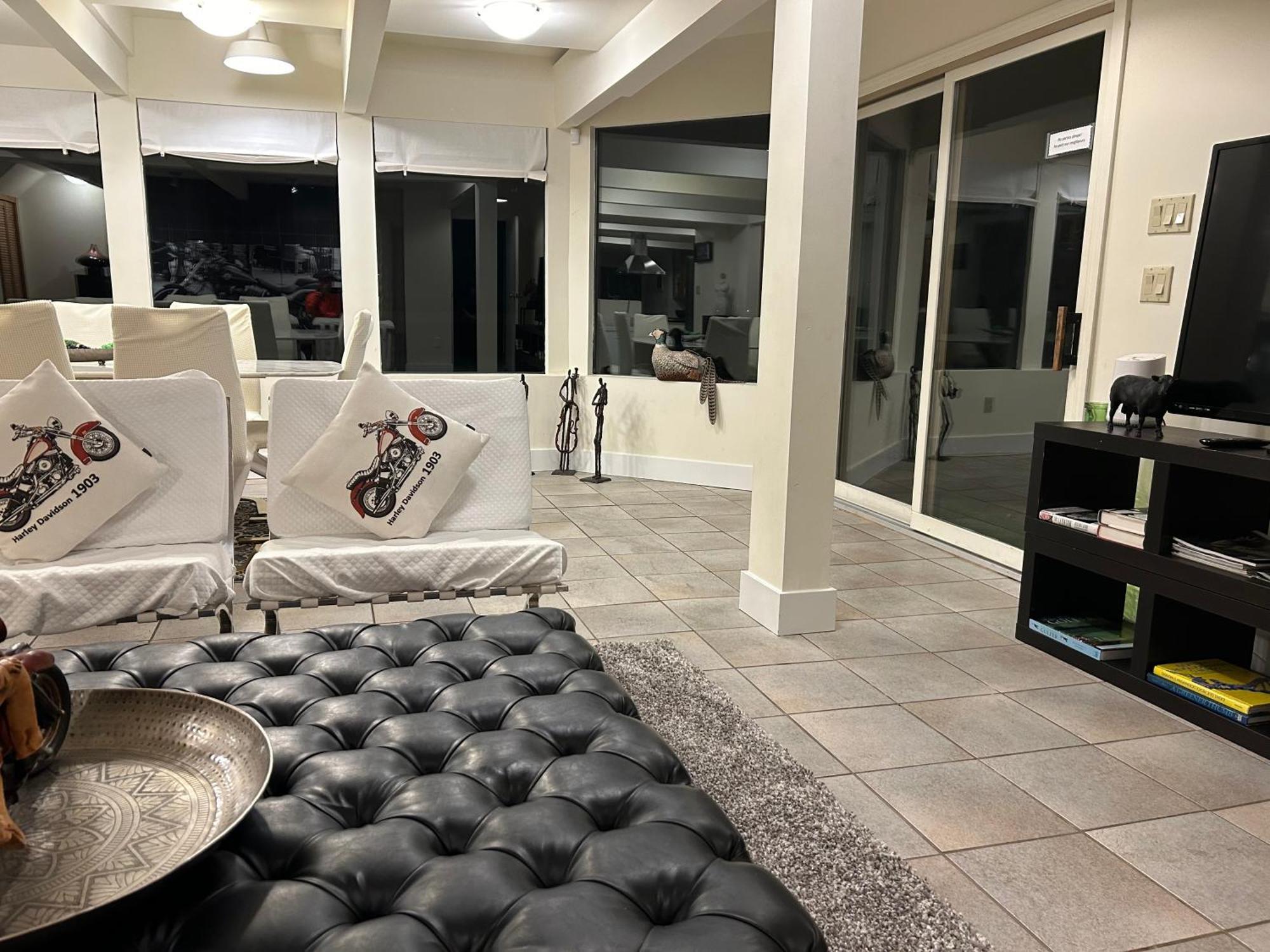 Seymour Private Bedroom, Ensuite Bathroom With Shared Pool, Hot Tub With Views North Vancouver Exteriör bild