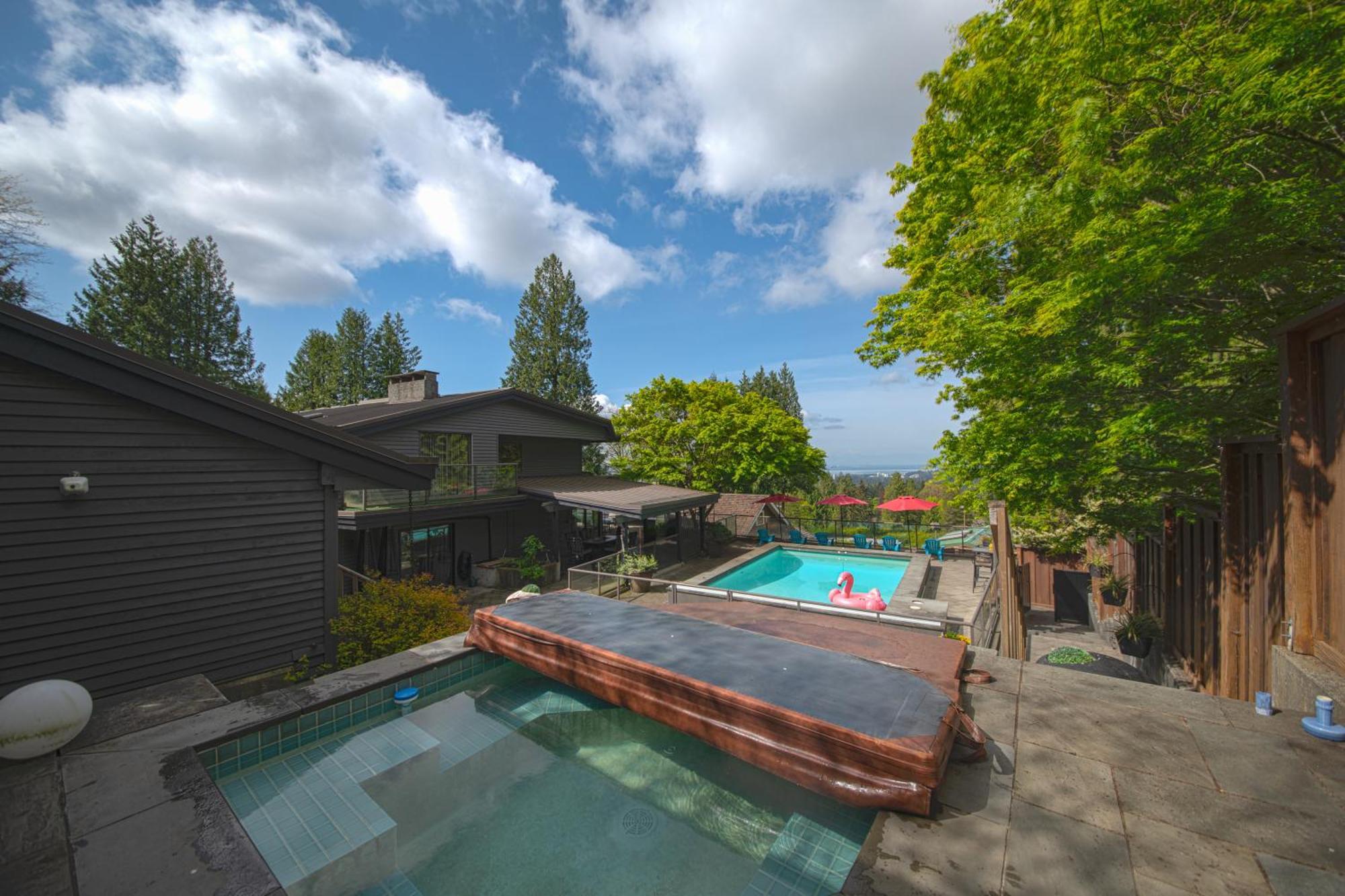 Seymour Private Bedroom, Ensuite Bathroom With Shared Pool, Hot Tub With Views North Vancouver Exteriör bild