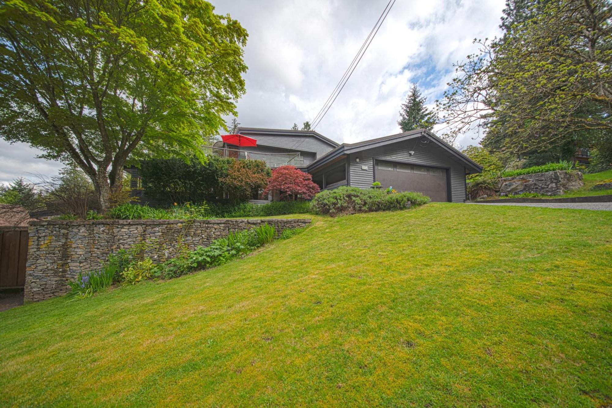 Seymour Private Bedroom, Ensuite Bathroom With Shared Pool, Hot Tub With Views North Vancouver Exteriör bild